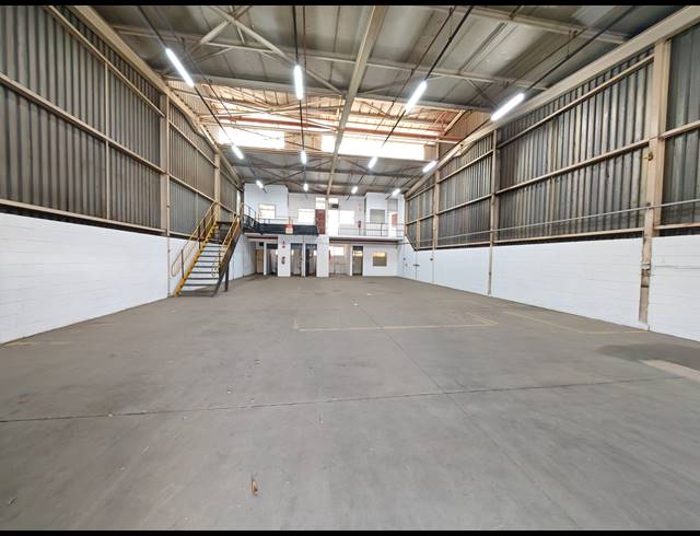 379M² WAREHOUSE TO LET IN SELBY